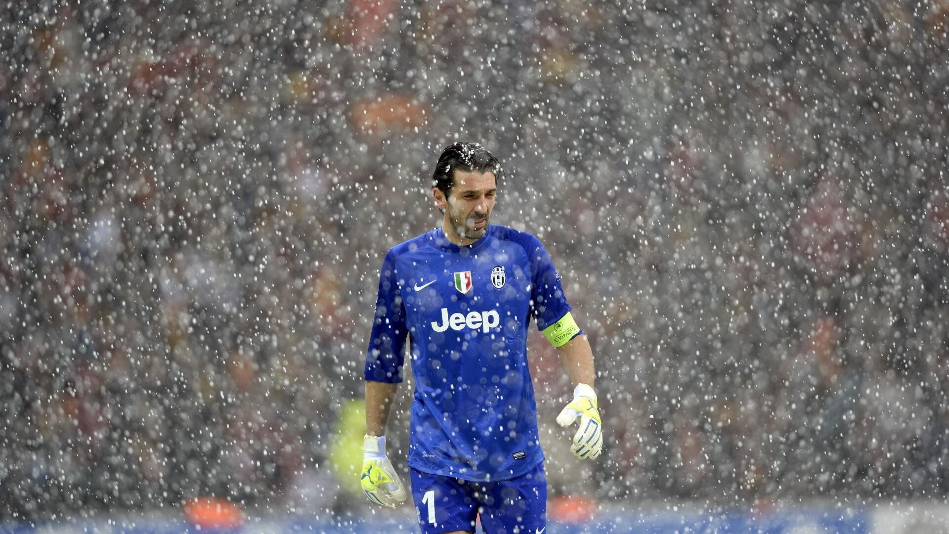 勇士外线精准投射,库里状态神勇,勇士库里53分实录