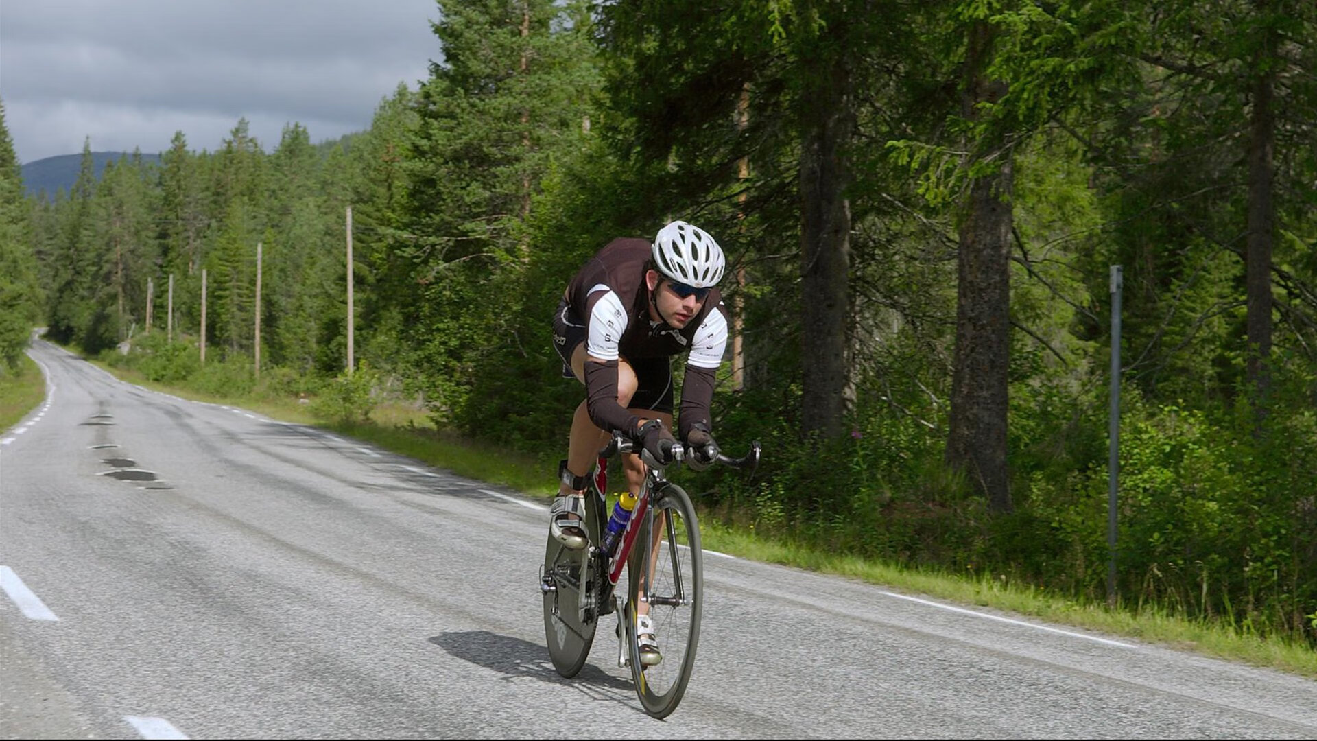 马里特·斯滕伯根100米自由泳赛道亮点，斯科特100米自由泳